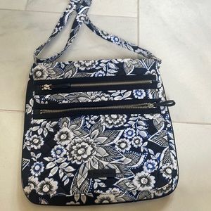 Vera Bradley crossbody bag